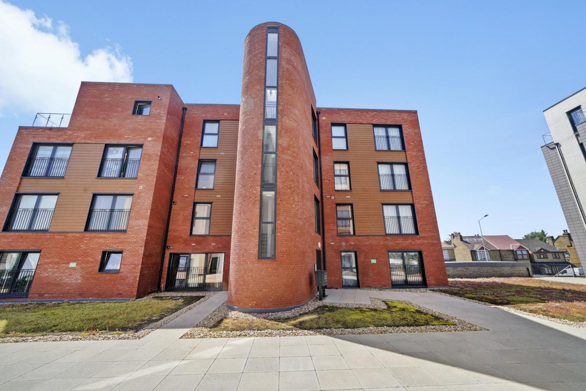 One And Two Bed Apartments Slough Near Heathrow Colnbrook Екстер'єр фото