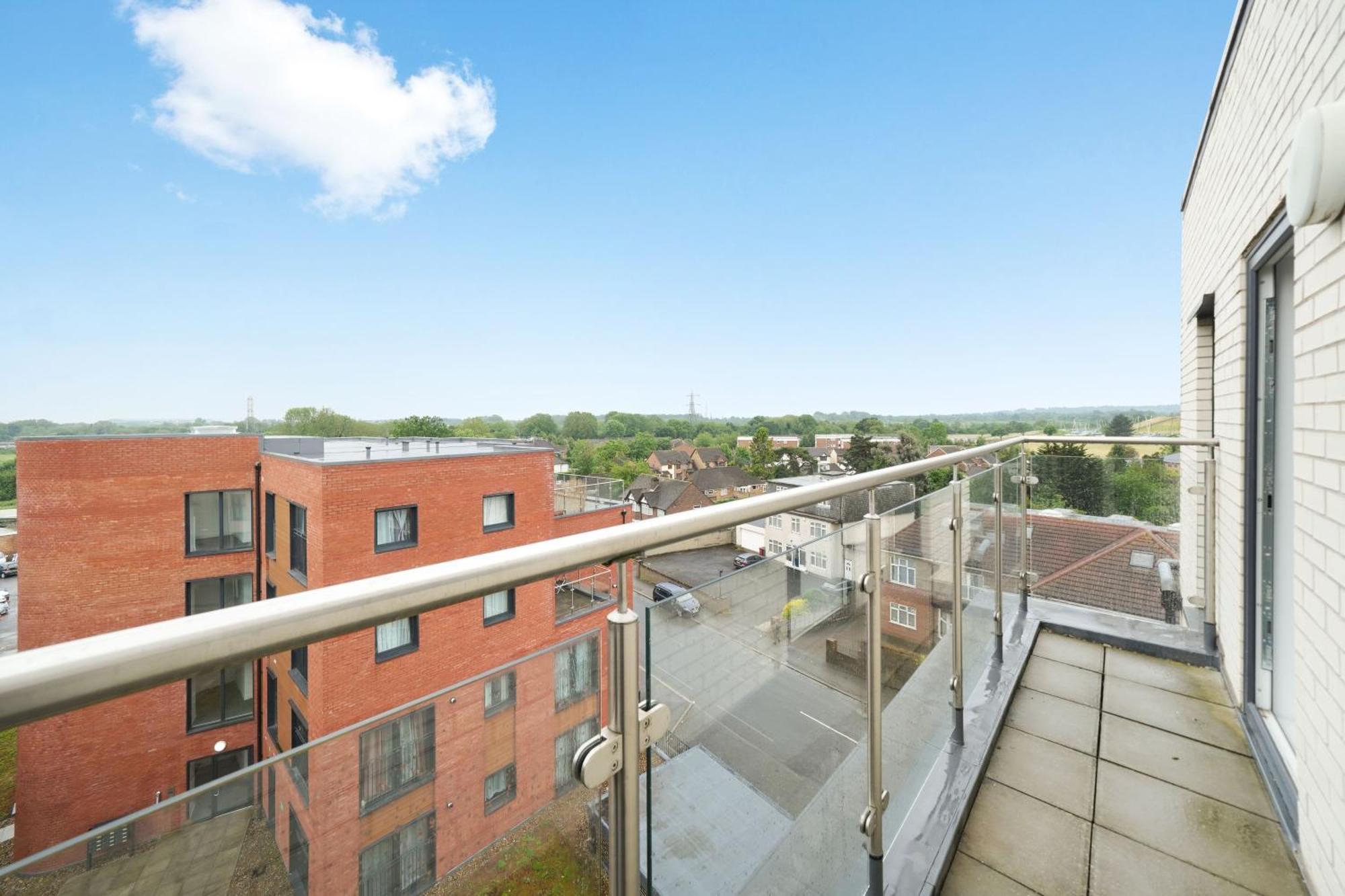 One And Two Bed Apartments Slough Near Heathrow Colnbrook Екстер'єр фото