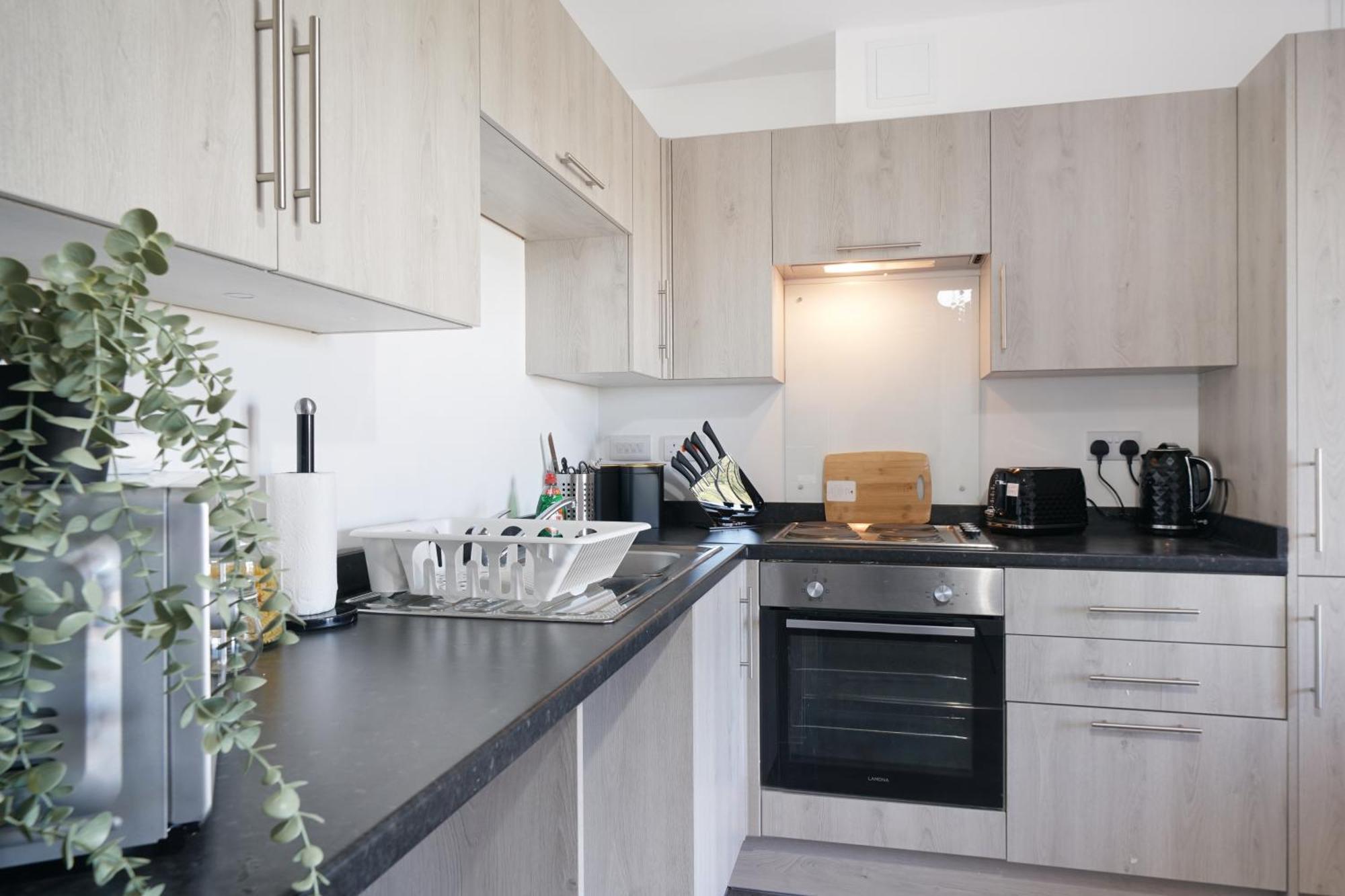 One And Two Bed Apartments Slough Near Heathrow Colnbrook Екстер'єр фото