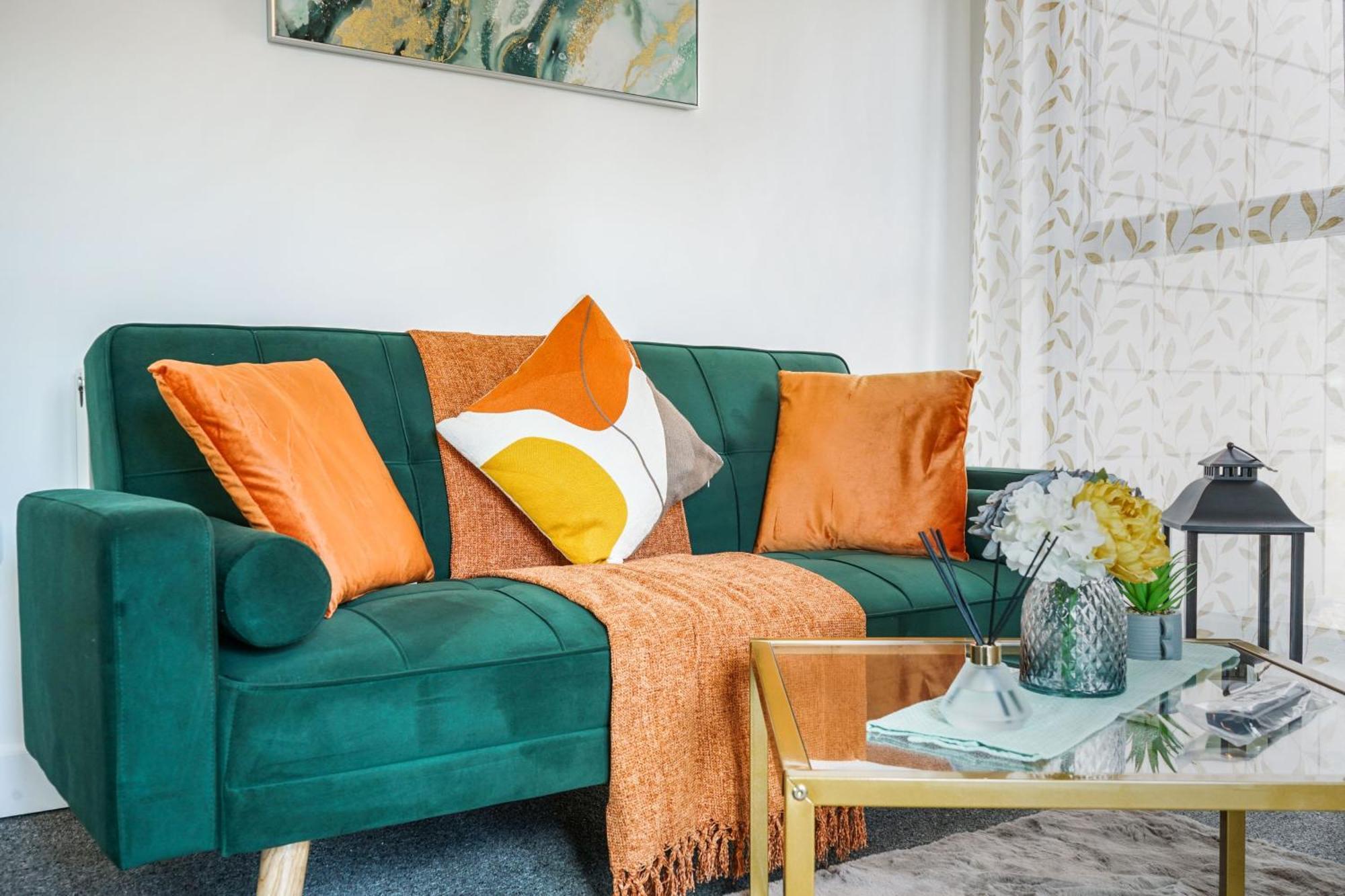 One And Two Bed Apartments Slough Near Heathrow Colnbrook Екстер'єр фото