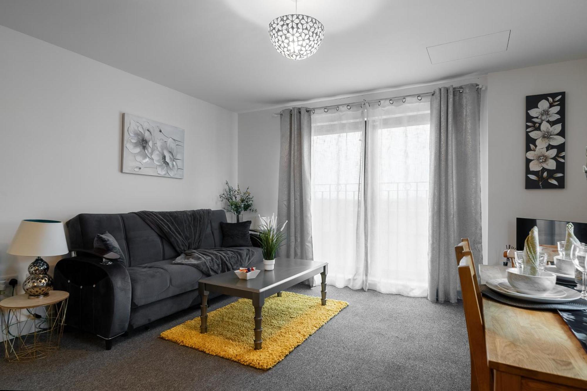 One And Two Bed Apartments Slough Near Heathrow Colnbrook Екстер'єр фото