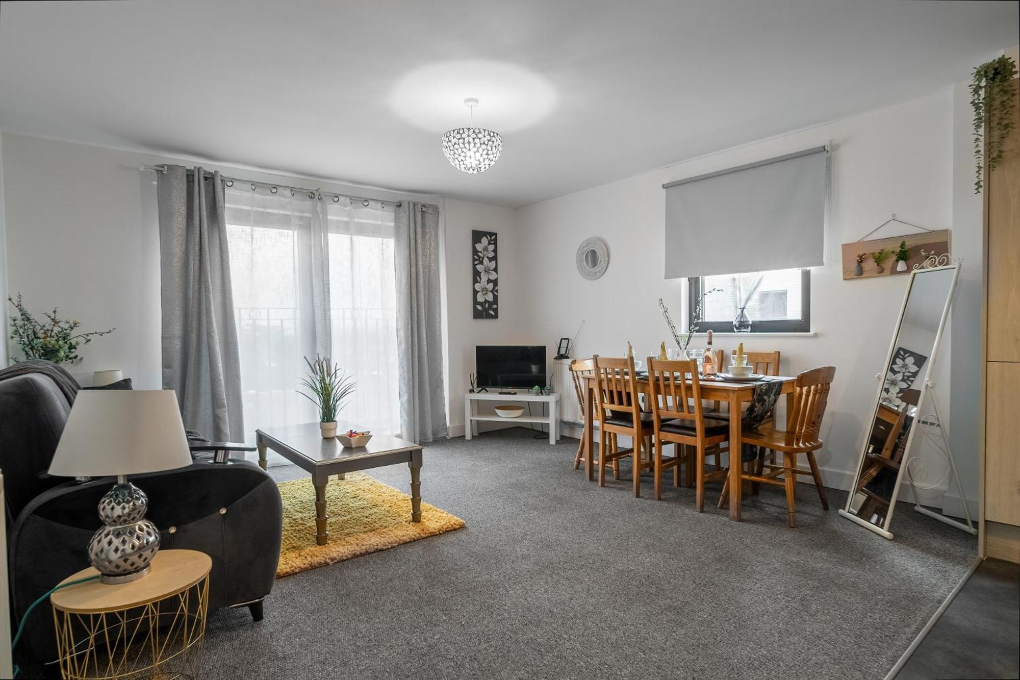 One And Two Bed Apartments Slough Near Heathrow Colnbrook Екстер'єр фото