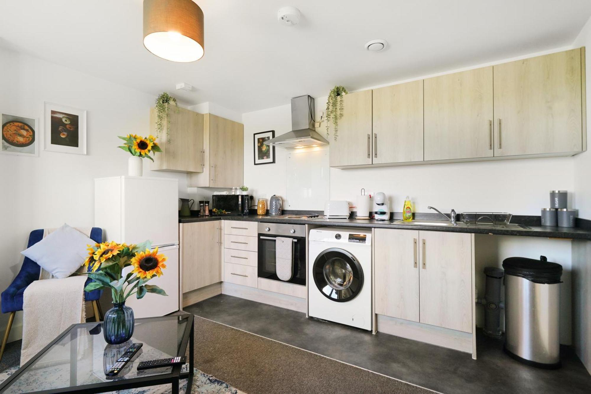 One And Two Bed Apartments Slough Near Heathrow Colnbrook Екстер'єр фото